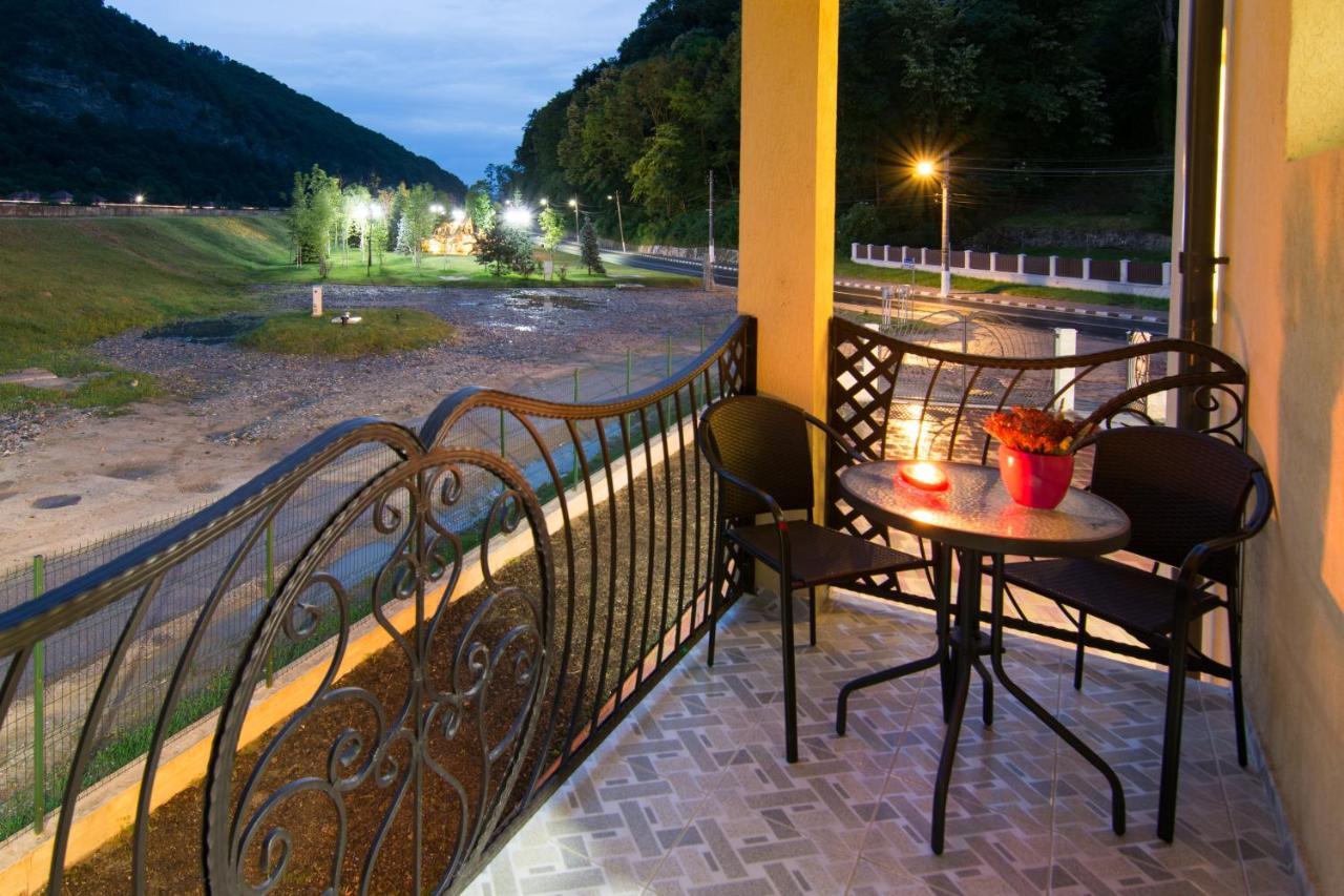 Vila Poienita Caciulata Calimanesti Exterior photo
