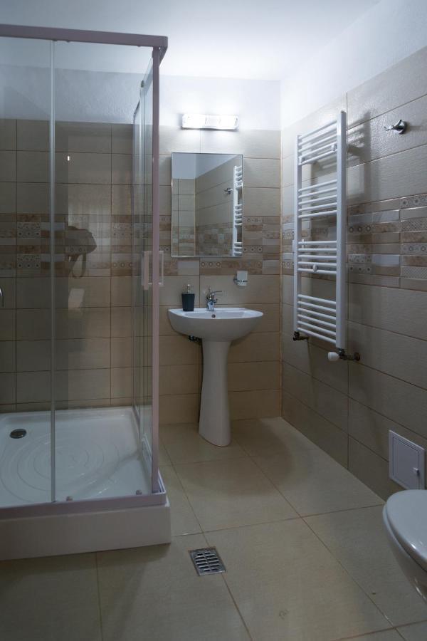 Vila Poienita Caciulata Calimanesti Room photo